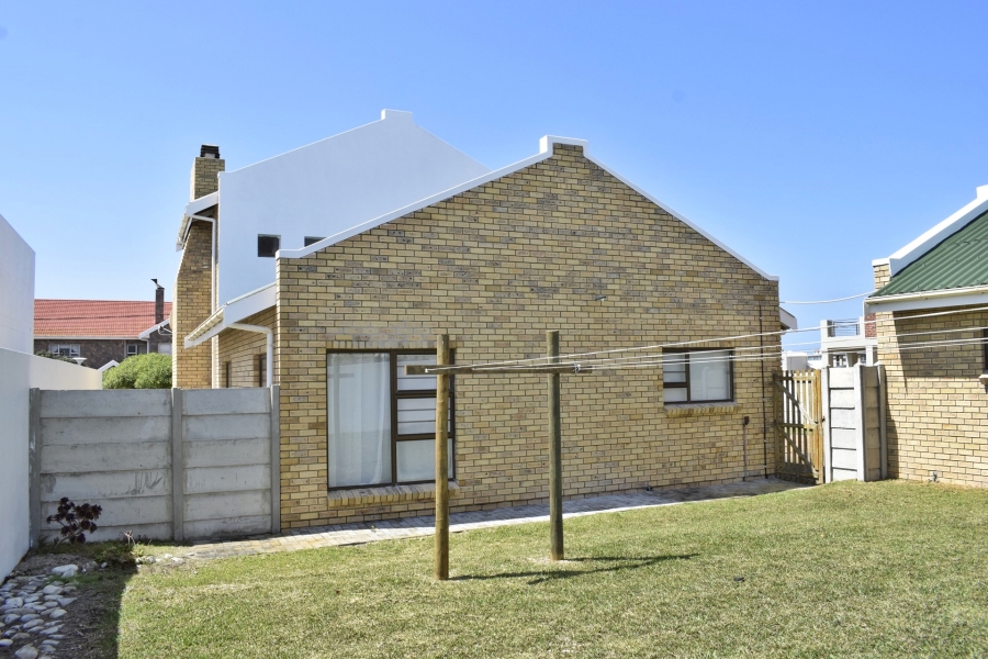 2 Bedroom Property for Sale in Struisbaai Western Cape